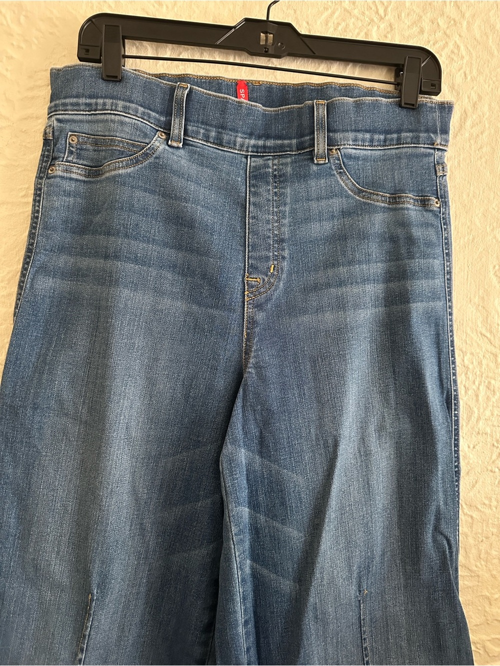 SPANX Seamed Front Wide Leg Pull-On High Rise Flare Jeans Medium Wash Large - Picture 3 of 7